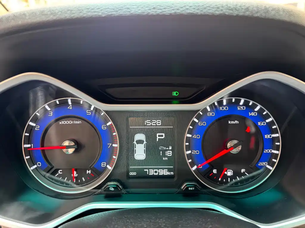 Geely Vision X3 — миниатюра 7