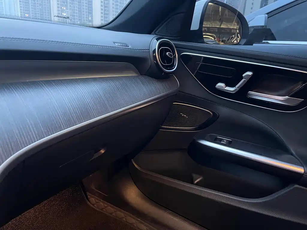 Mercedes-Benz C-Class — миниатюра 29
