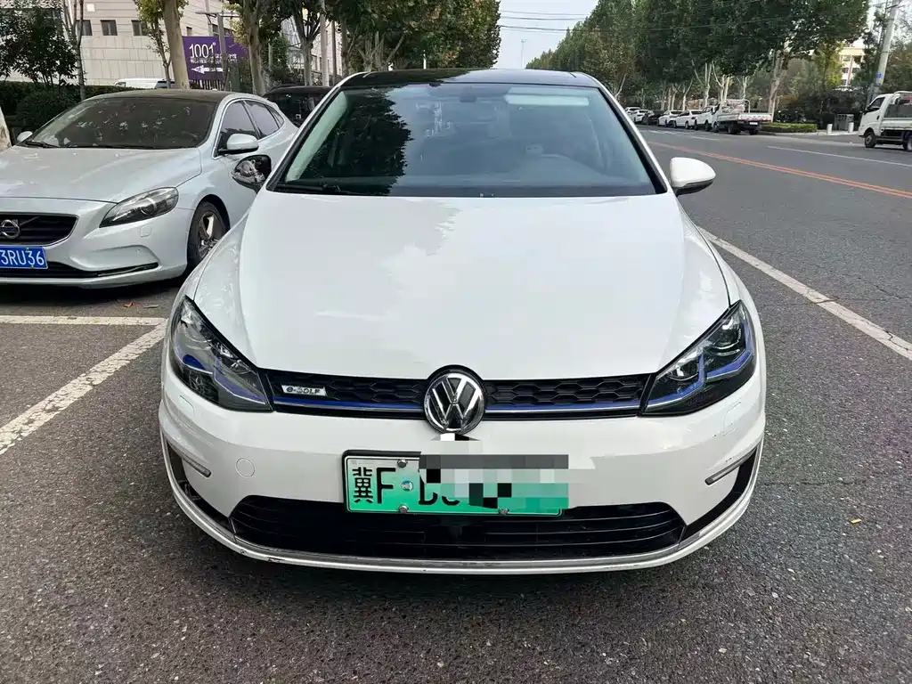 Volkswagen Golf EV — миниатюра 2