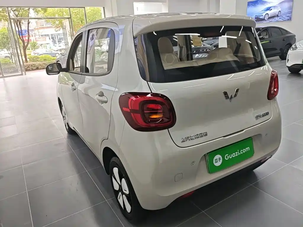 Wuling MINIEV — миниатюра 5