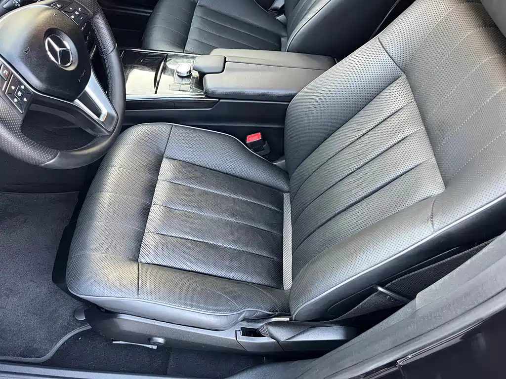 Mercedes-Benz E-Class — миниатюра 35