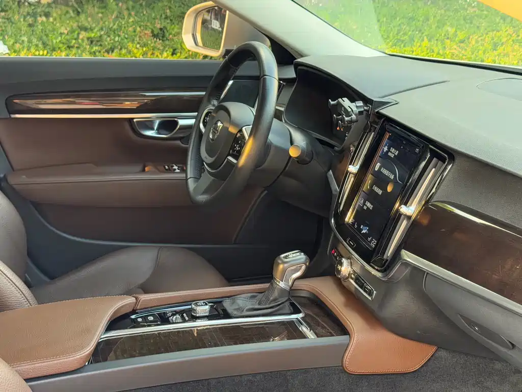 Volvo S90 — миниатюра 14