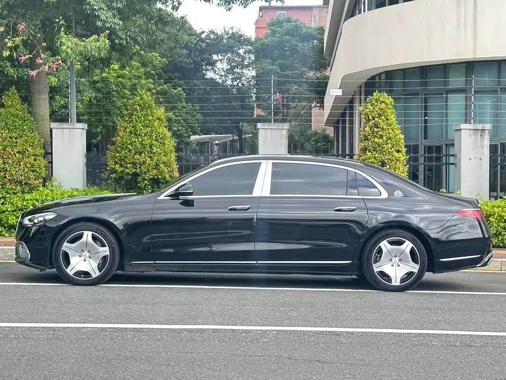 Mercedes-Benz S-Class — миниатюра 7