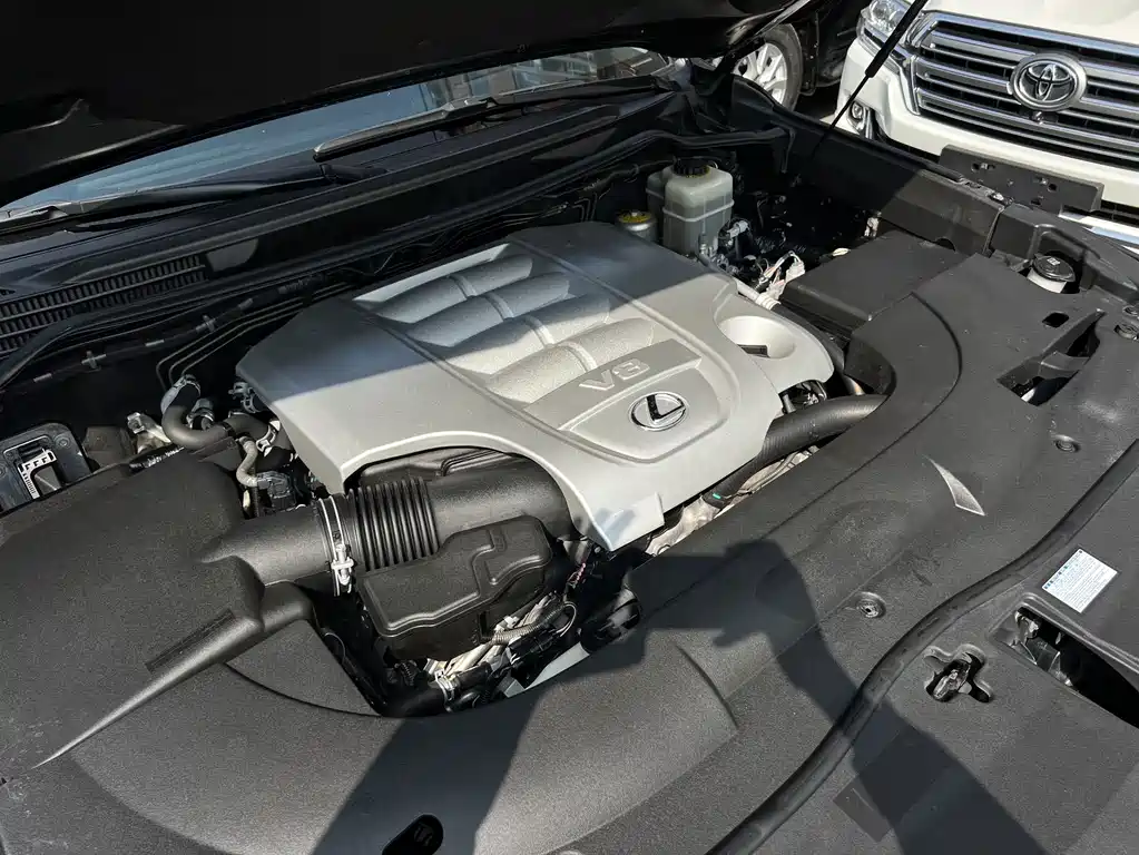 Lexus LX — миниатюра 12