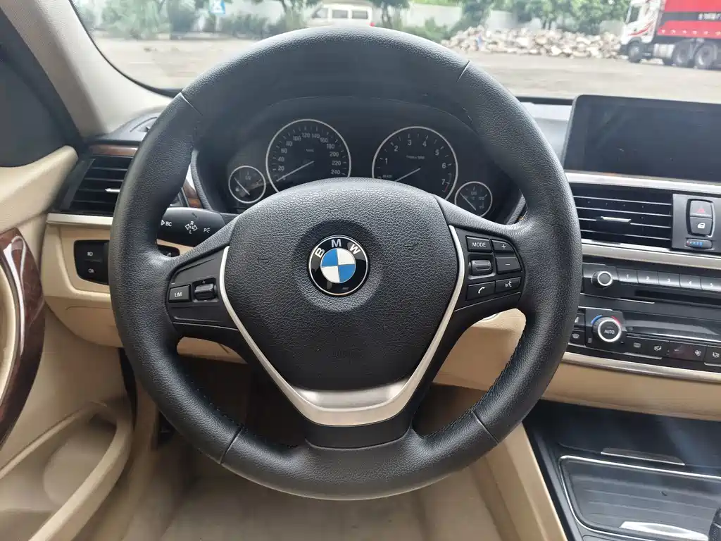 BMW 3 Series — миниатюра 15