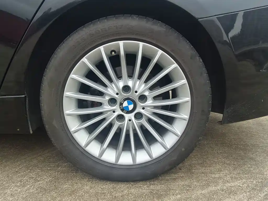 BMW 3 Series — миниатюра 18