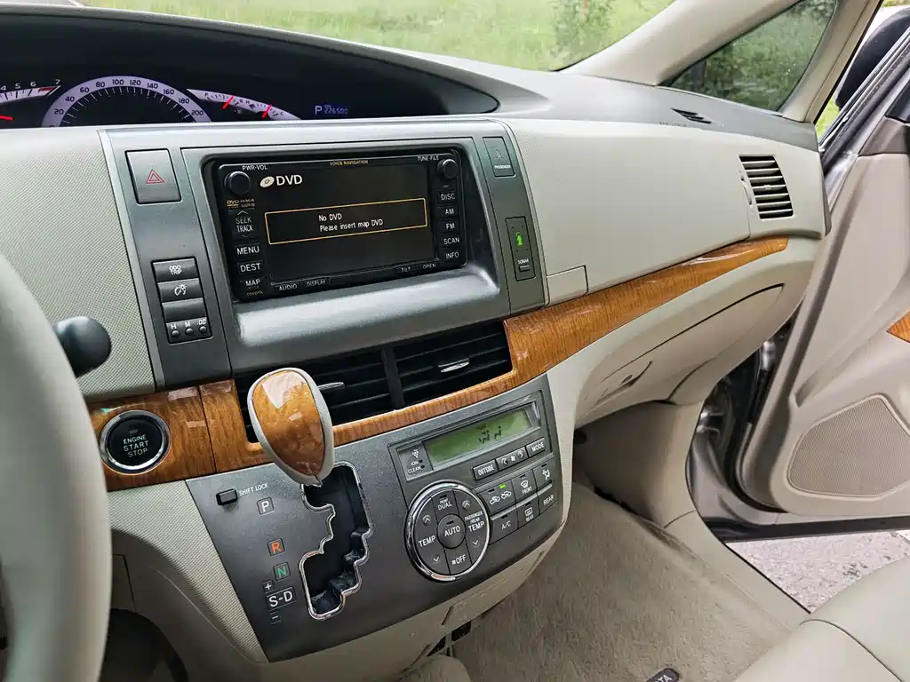 Toyota Previa 2012 3.5L 7 Luxury