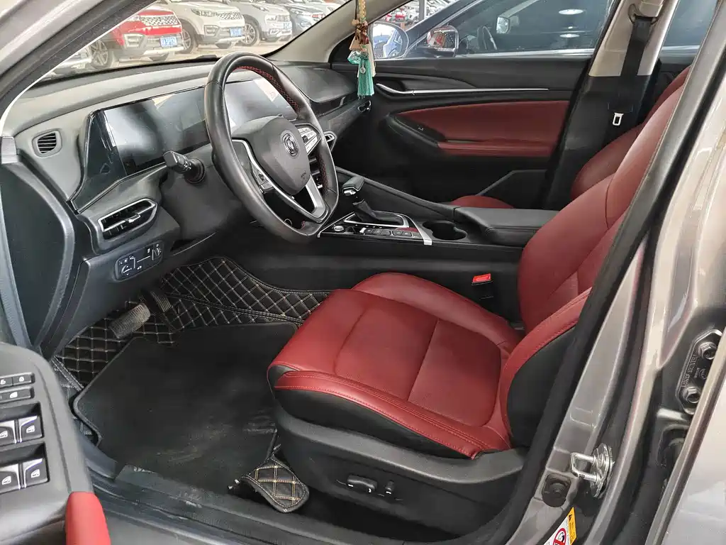 Changan Eado — миниатюра 4