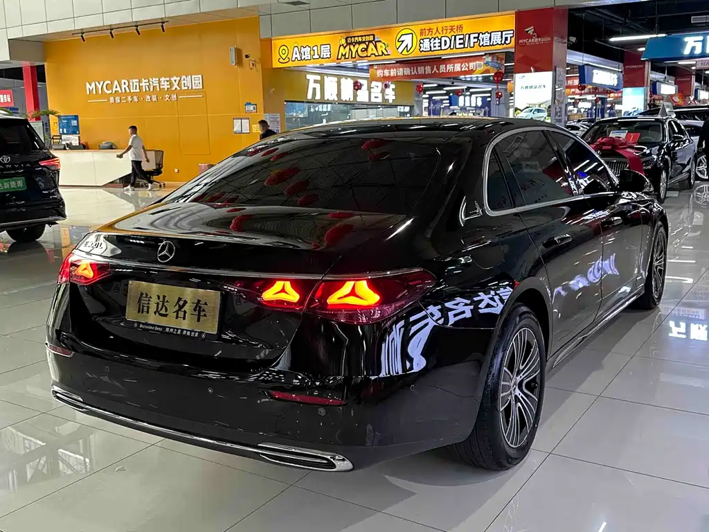 Mercedes-Benz E-Class — миниатюра 19