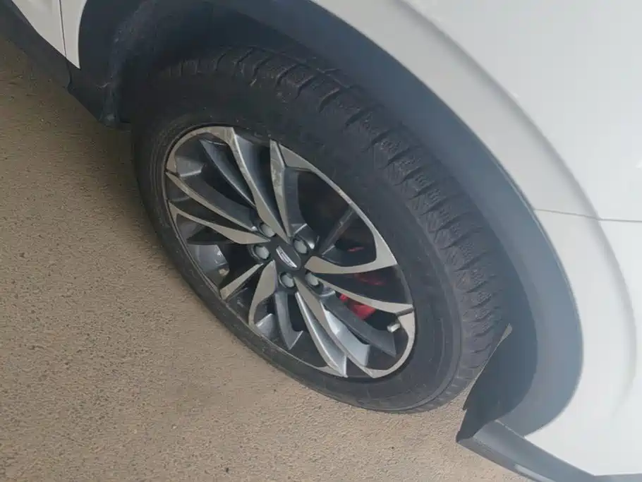 Geely Binyue — миниатюра 6
