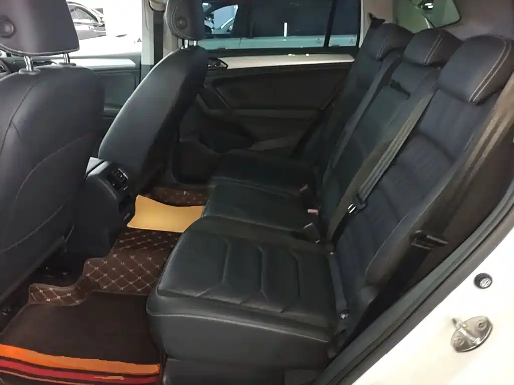 Volkswagen Tiguan L — миниатюра 17