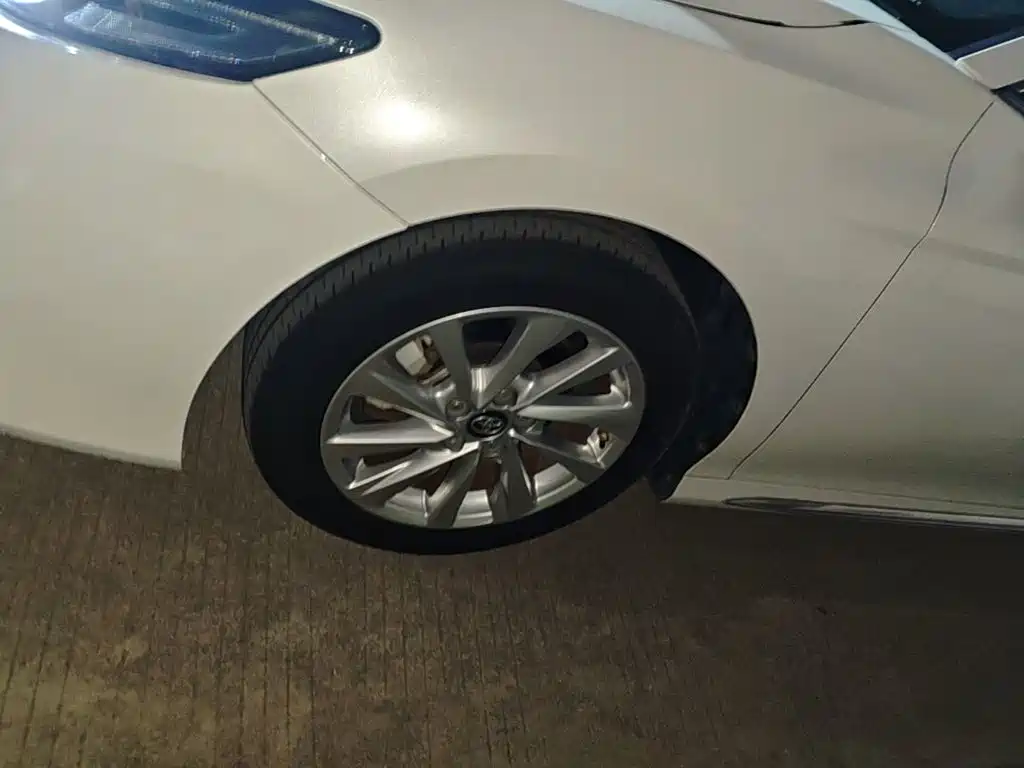 Toyota Camry — миниатюра 23