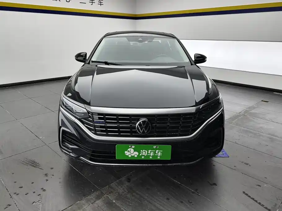 Volkswagen Passat PHEV — миниатюра 2