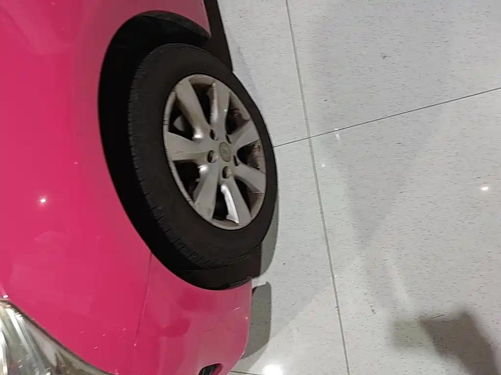 Nissan Tiida — миниатюра 23