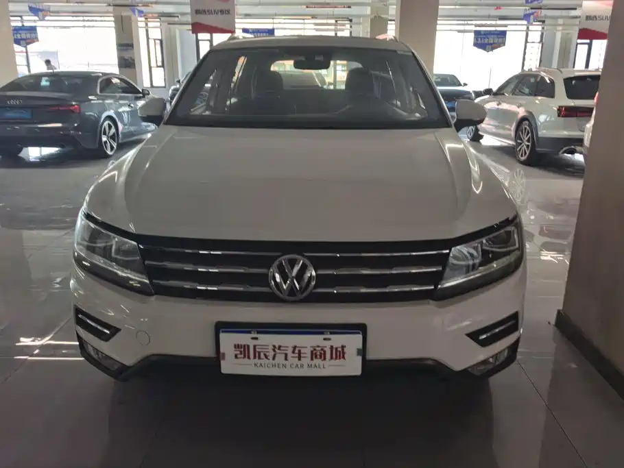 Volkswagen Tiguan L — миниатюра 2
