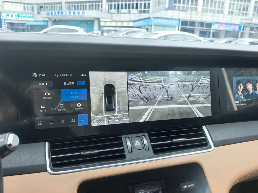 Li Auto Li ONE — миниатюра 11