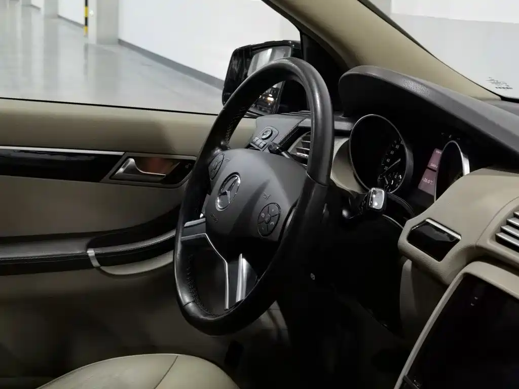 Mercedes-Benz R-Class — миниатюра 22
