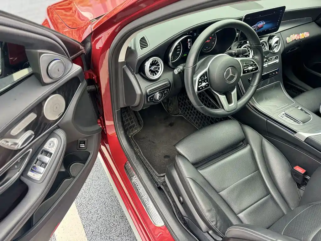 Mercedes-Benz C-Class — миниатюра 8