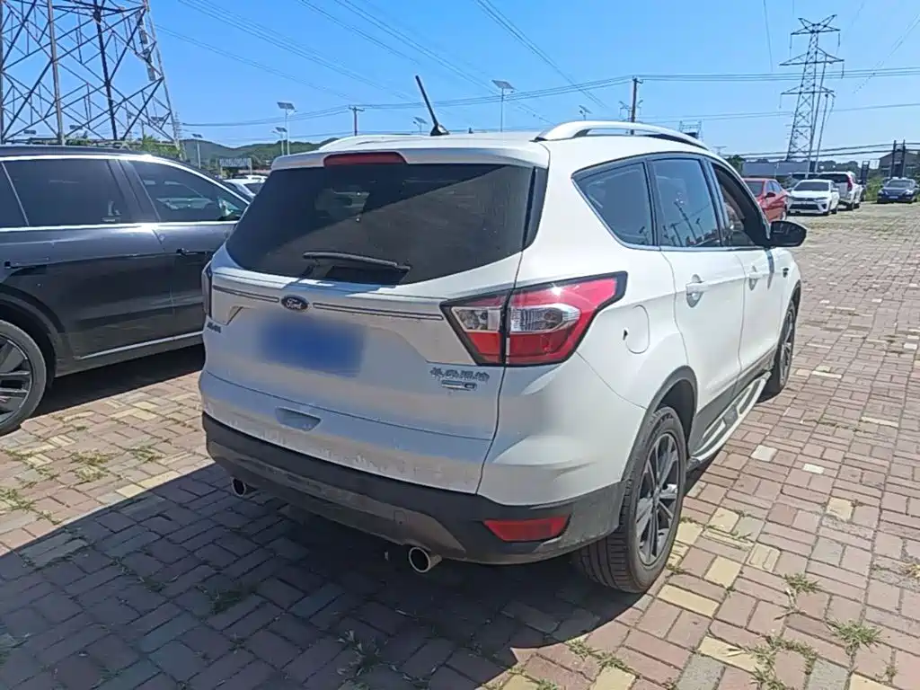 Ford Kuga — миниатюра 7