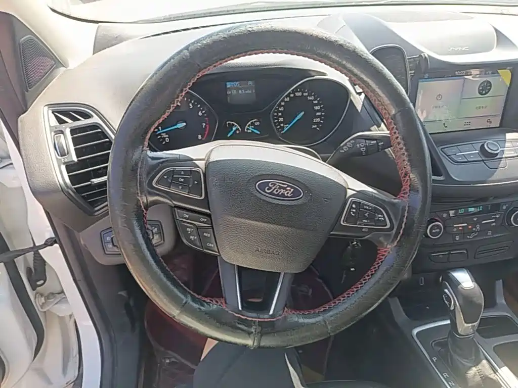 Ford Kuga — миниатюра 11