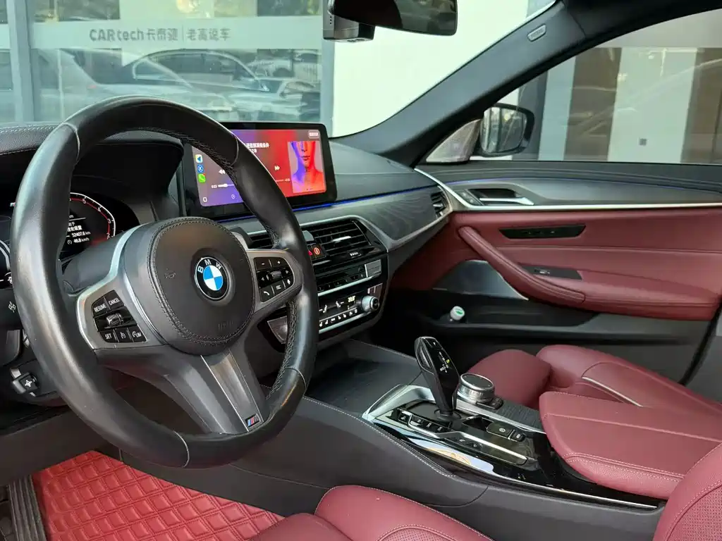BMW 5 Series — миниатюра 4