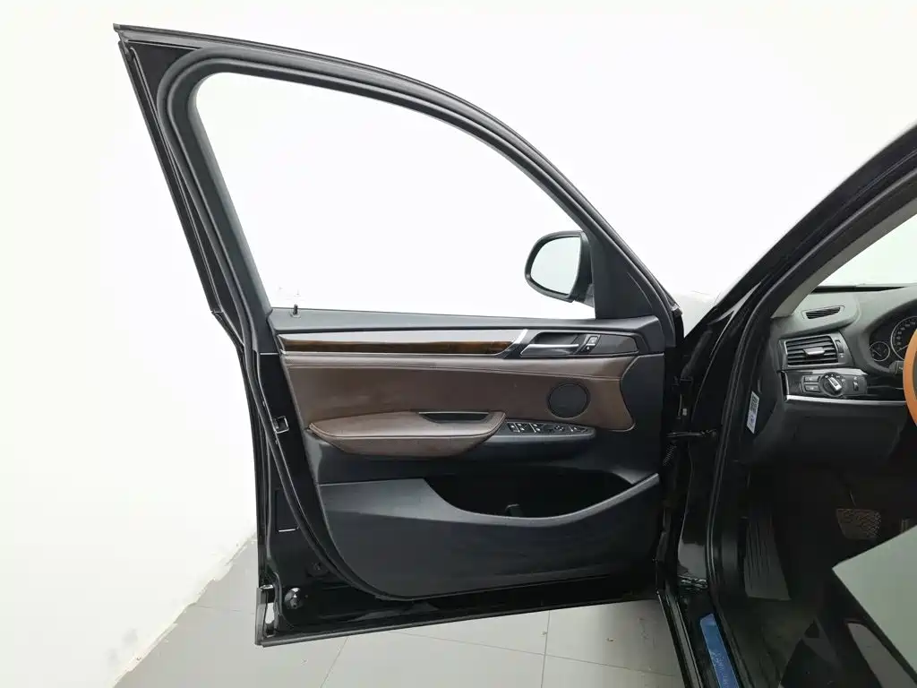 BMW X3 (Import) — миниатюра 8