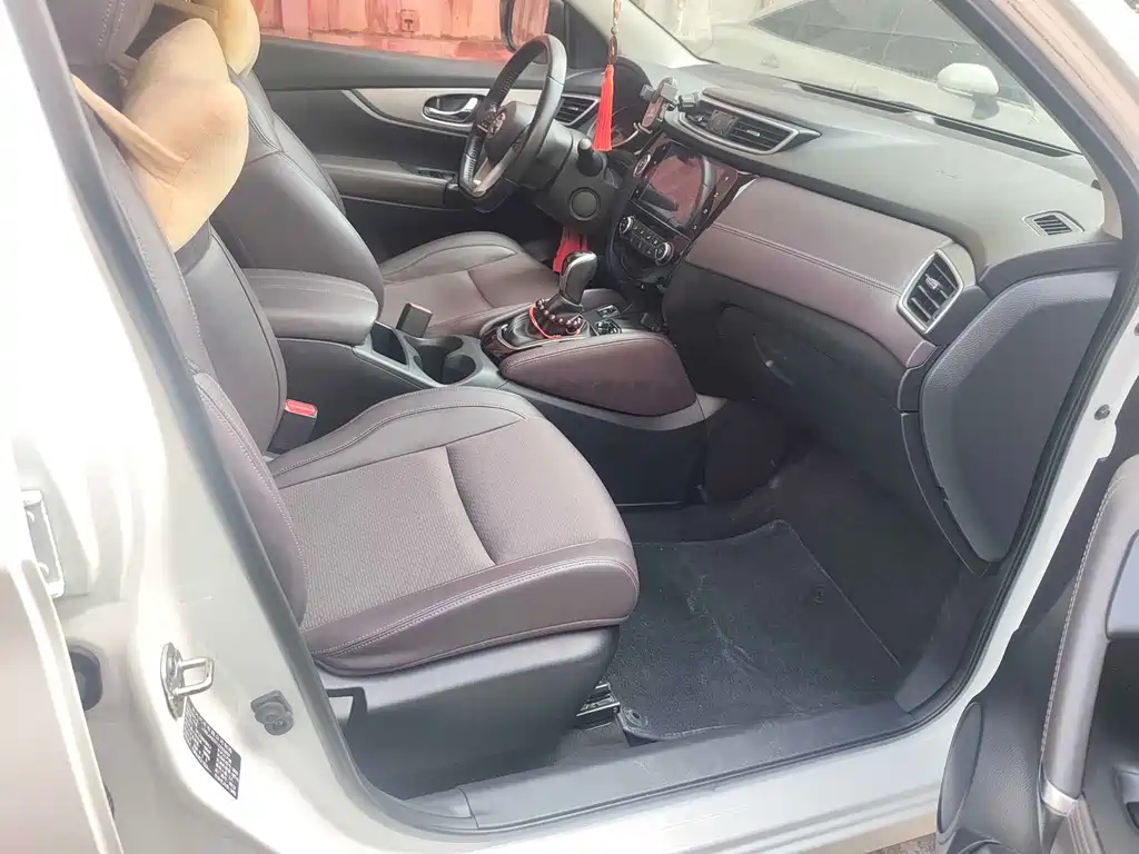 Nissan Qashqai — миниатюра 5
