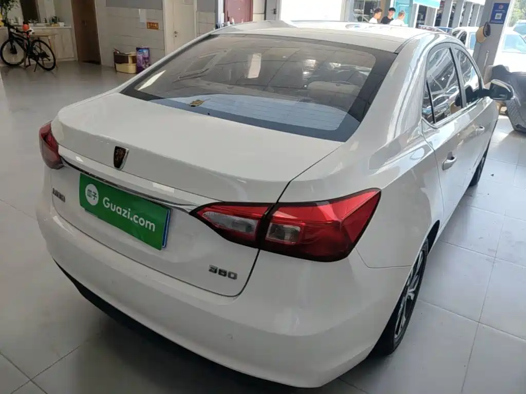 Roewe 360 — миниатюра 7