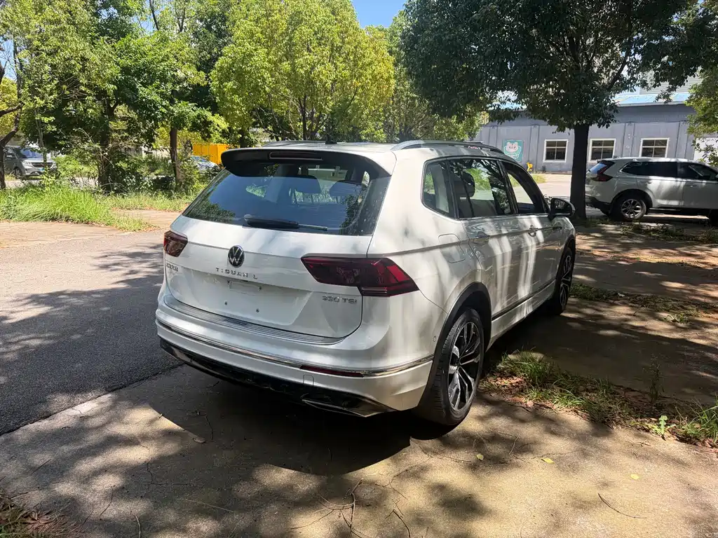 Volkswagen Tiguan L — миниатюра 9