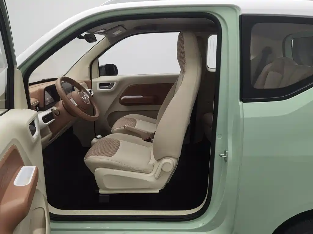 Wuling MINIEV — миниатюра 10
