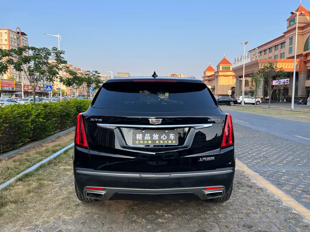 CADILLAC XT5