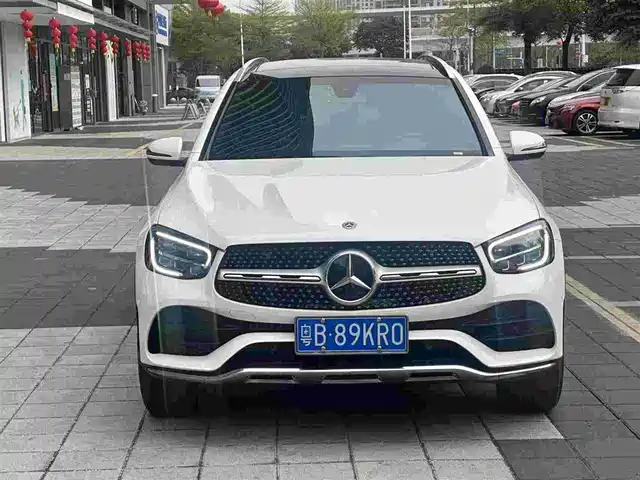 MERCEDES-BENZ GLC