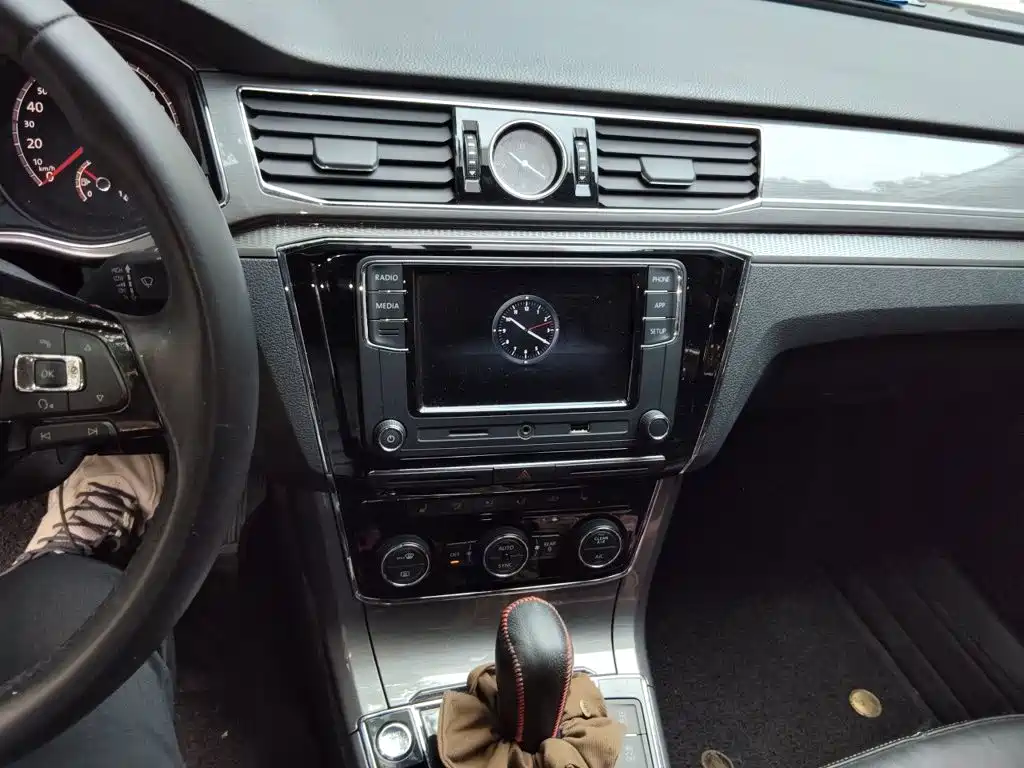 Volkswagen Passat — миниатюра 6