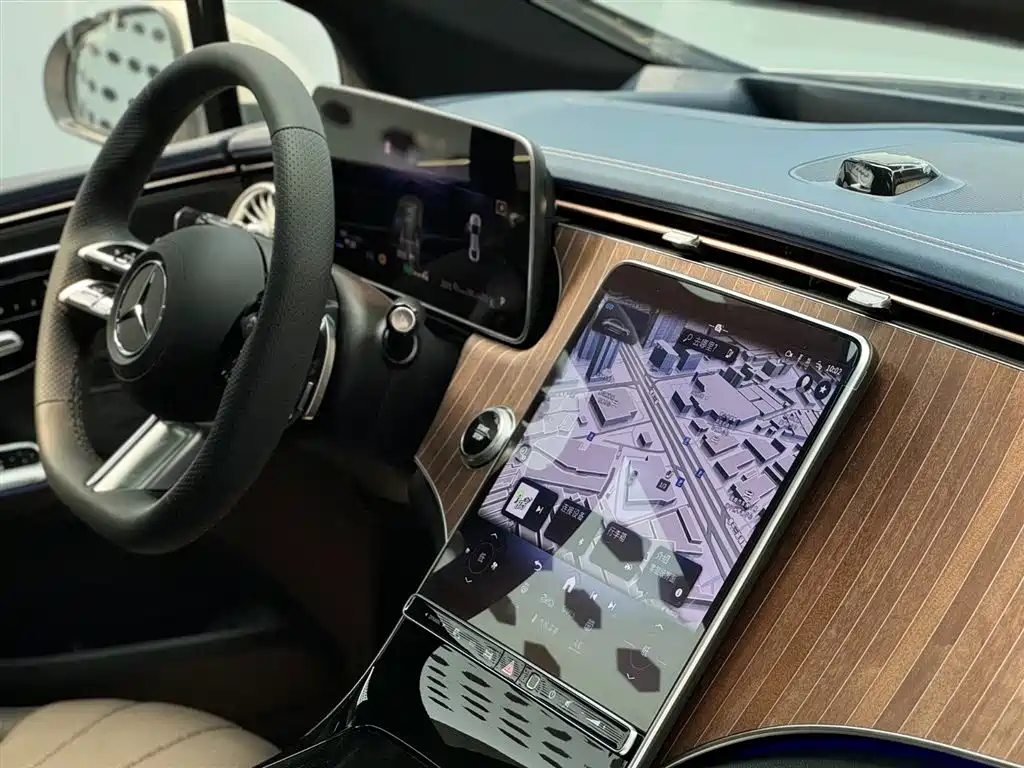 Mercedes-Benz EQE 2025 500 4MATIC Luxury