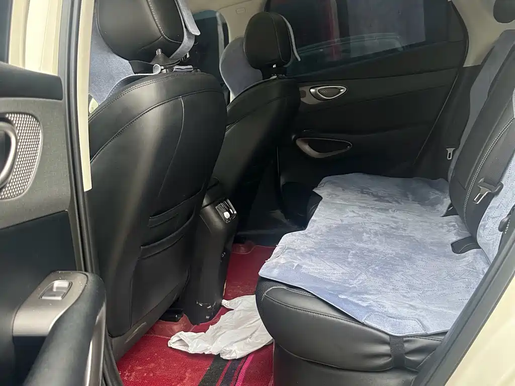 BYD Sealion 05 EV — миниатюра 5