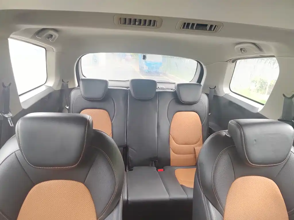 Wuling Hongguang S3 — миниатюра 16