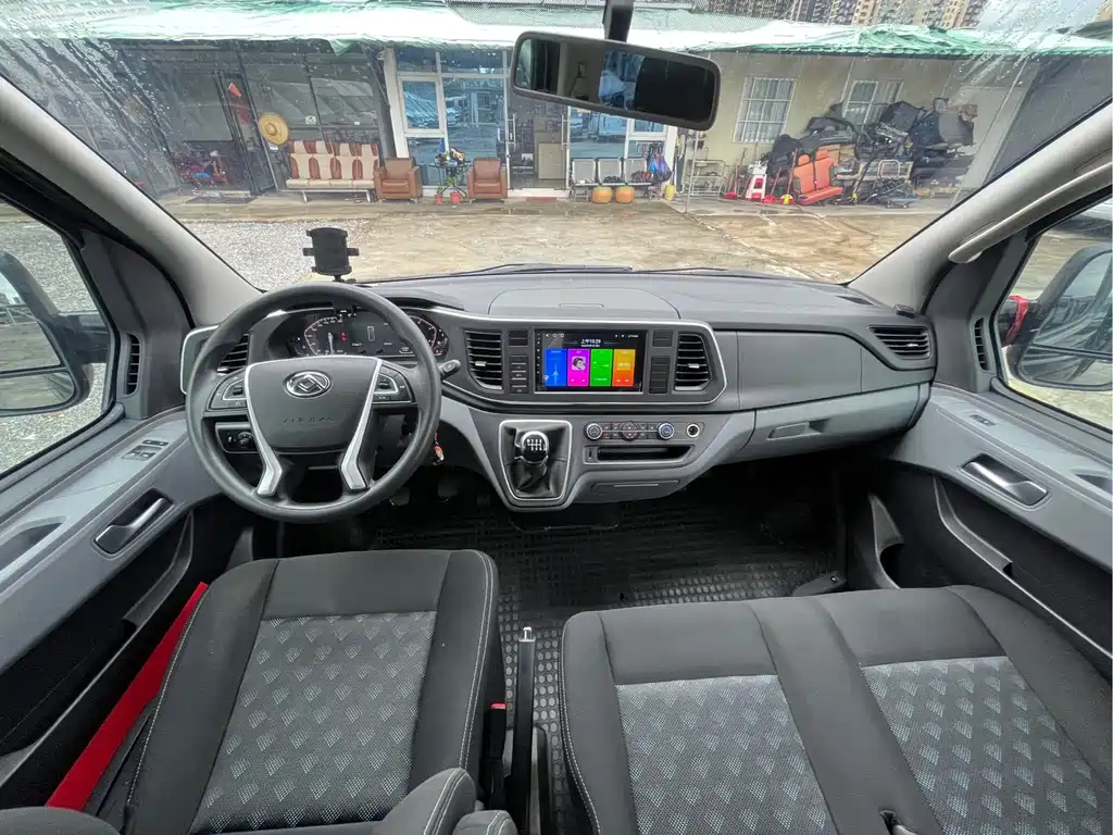MAXUS V80 — миниатюра 8