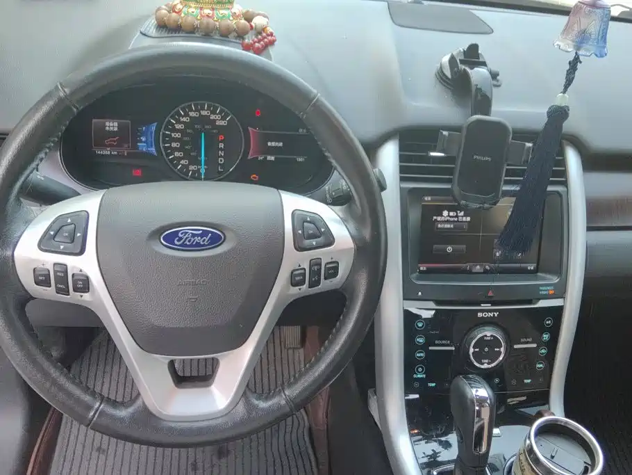 Ford Edge (Import) — миниатюра 12