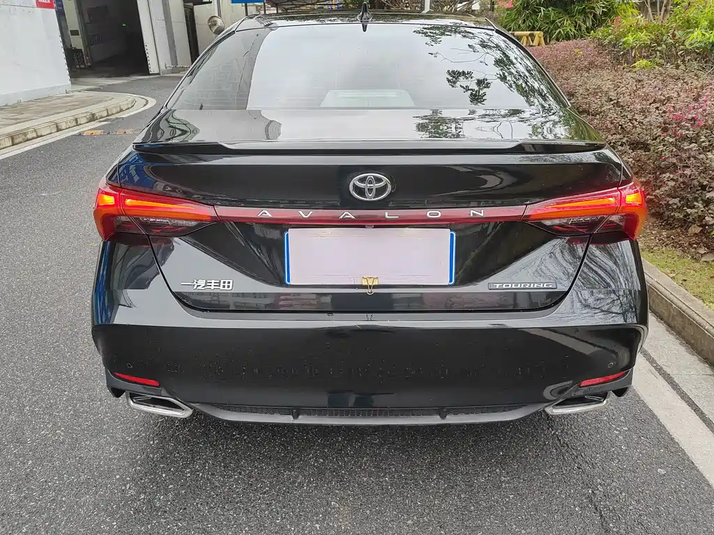 TOYOTA ASIAN DRAGON