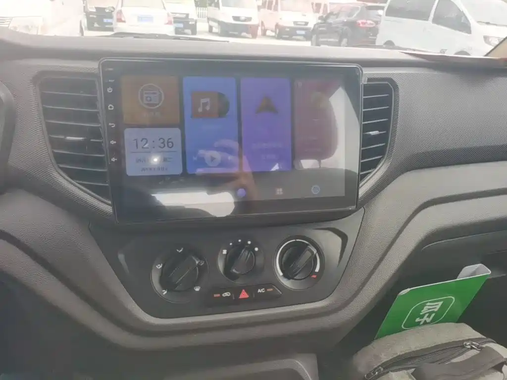 Wuling Hongguang V — миниатюра 13