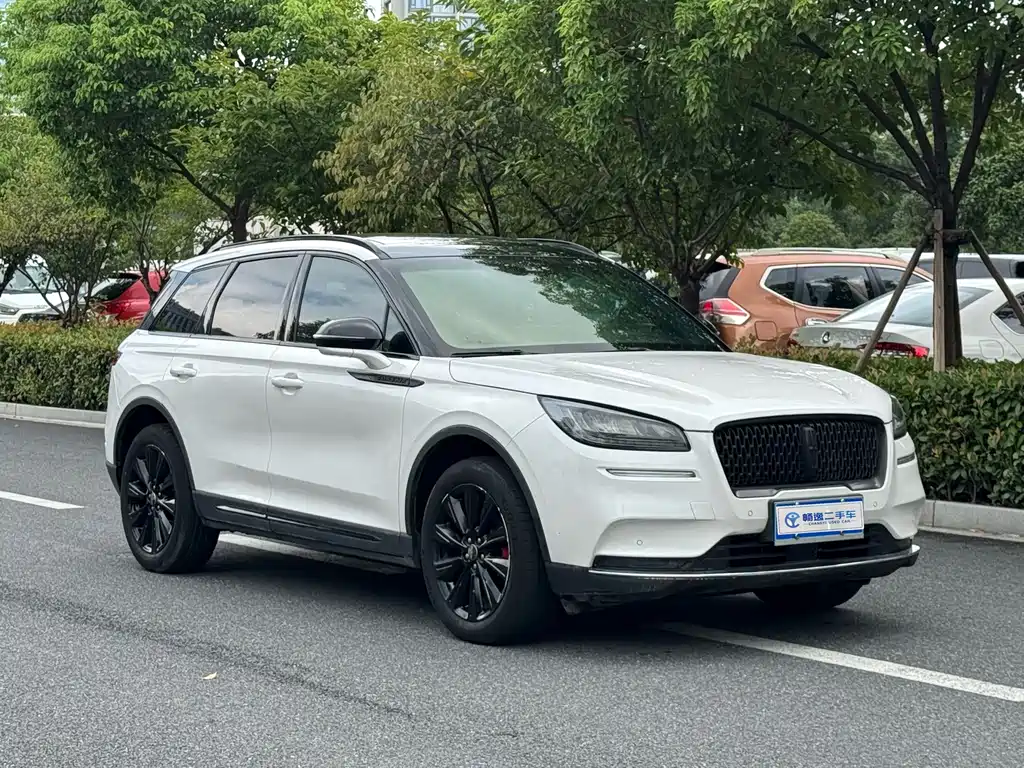 Lincoln Corsair — миниатюра 20