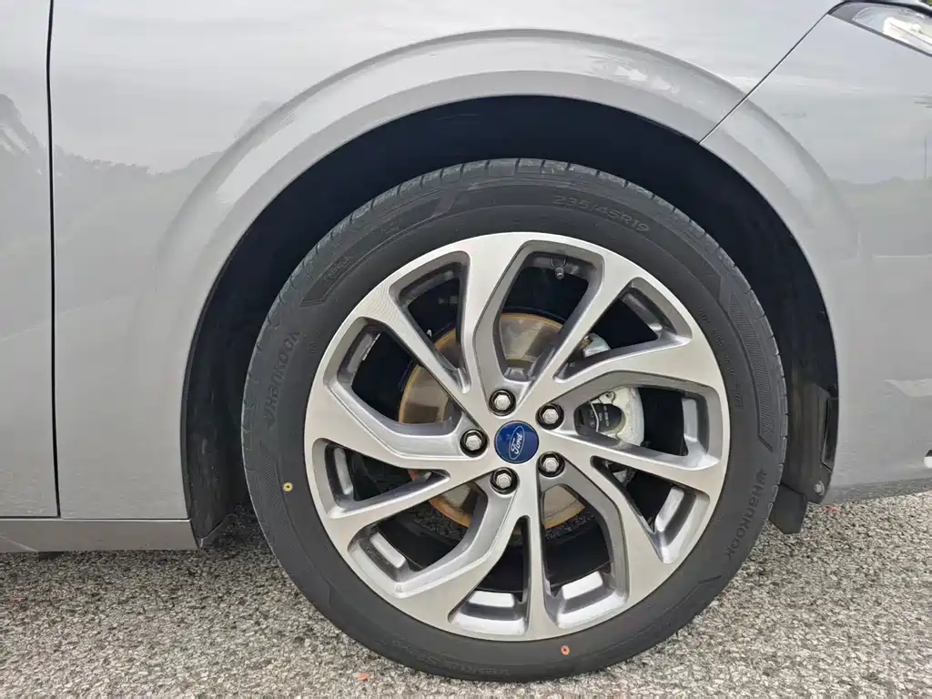 Ford Mondeo — миниатюра 13