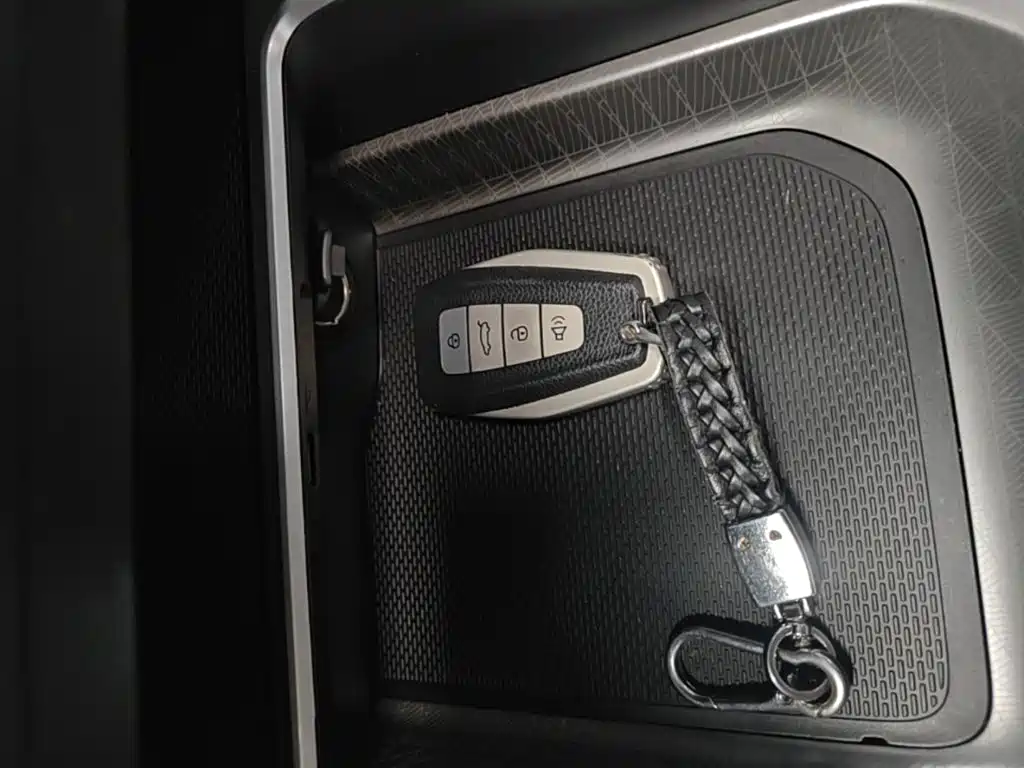 Geely Emgrand — миниатюра 9