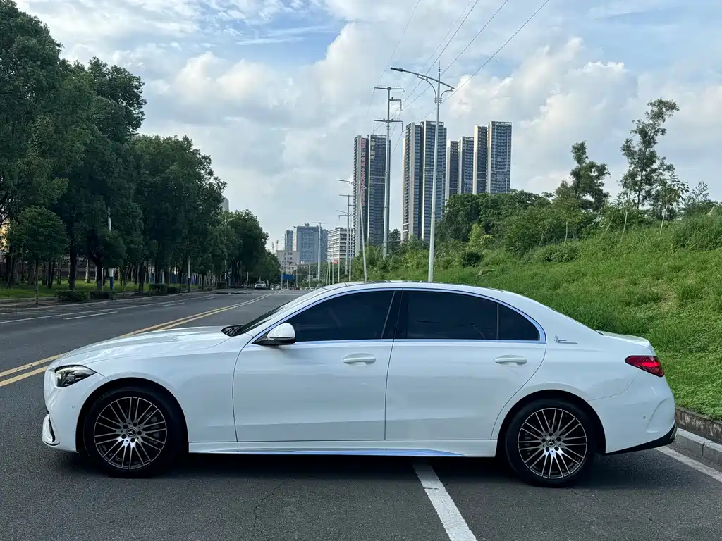 Mercedes-Benz C-Class — миниатюра 4