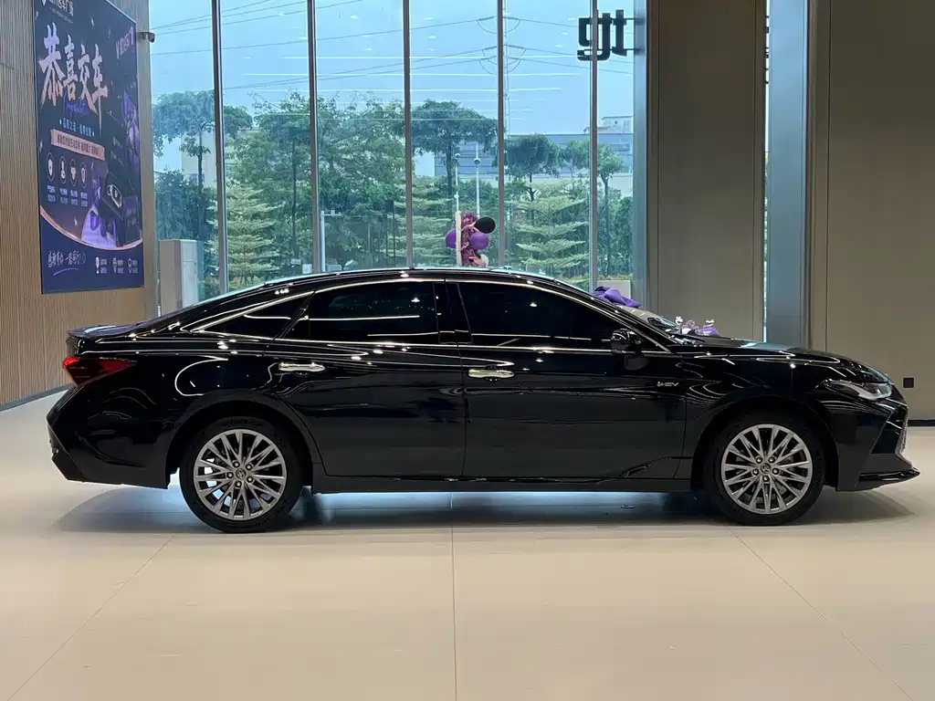 Toyota Avalon — миниатюра 6