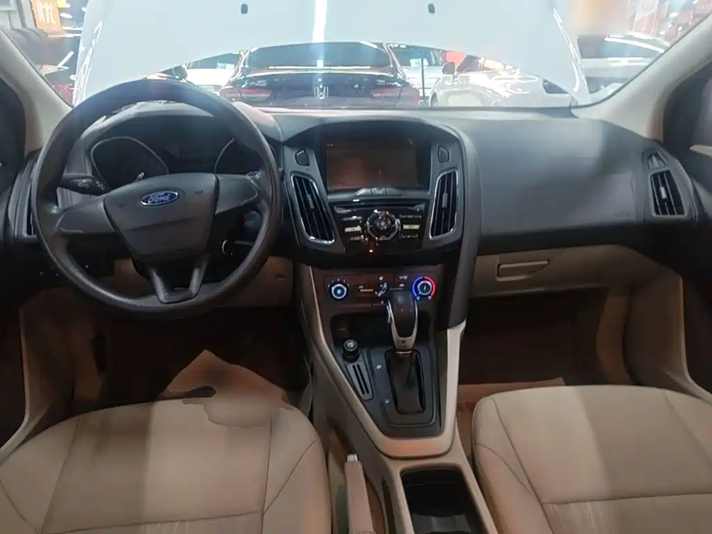Ford Focus — миниатюра 10