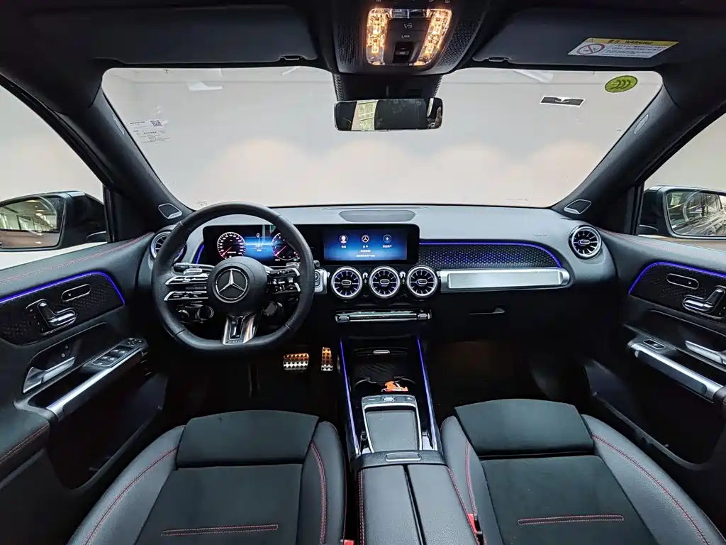 Mercedes-Benz GLB AMG — миниатюра 8