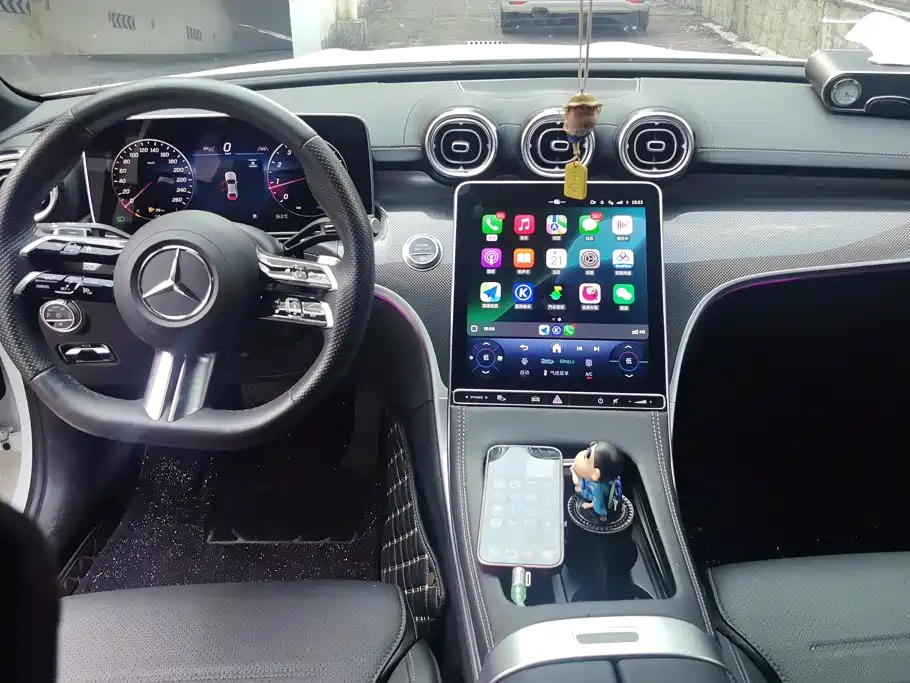 Mercedes-Benz C-Class — миниатюра 12