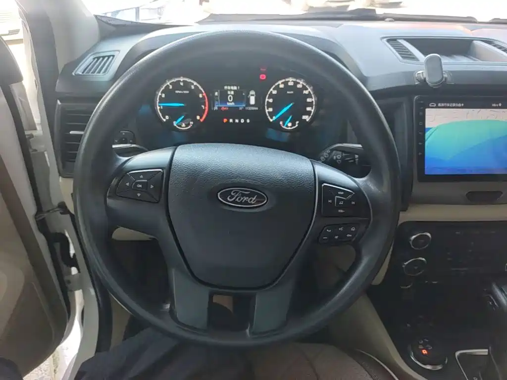 Ford Everest — миниатюра 11