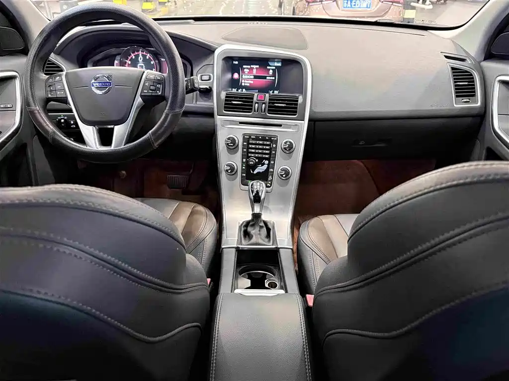 Volvo XC60 — миниатюра 8